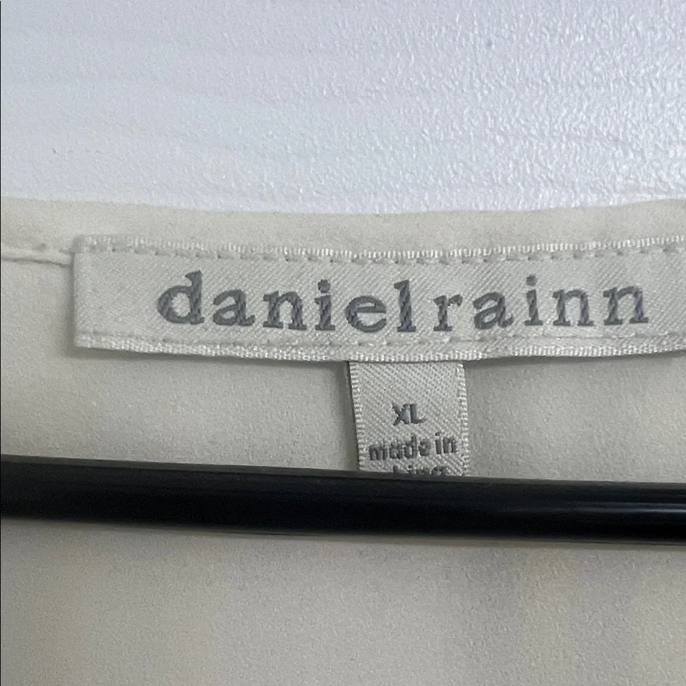 Daniel Rainn Ivory Lace Blouse - Picture 2 of 3